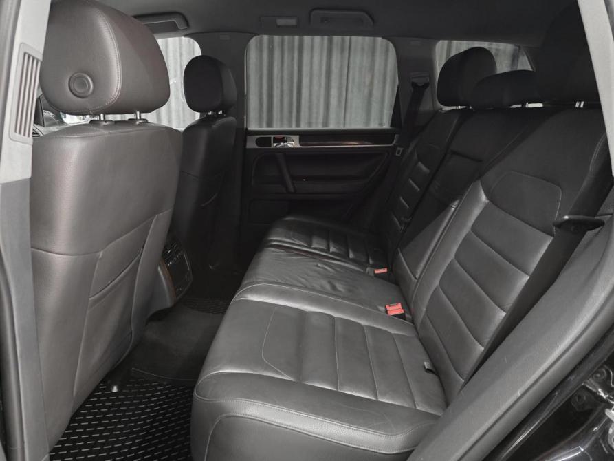 Volkswagen Touareg I Рестайлинг Красноярск  - изображение 19