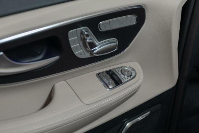 Новый Mercedes-Benz V-Класс III (W447) Рестайлинг 2 2024 года, цена 15 900 000 рублей, минивэн, Автокод Объявления
