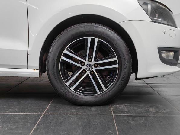 Volkswagen Polo V с пробегом 2012 года, цена 641 000 рублей, 166160 км, хэтчбек, Автокод Объявления