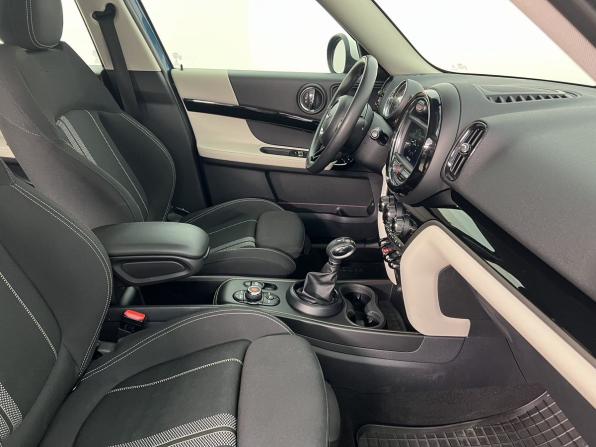 Mini Countryman II с пробегом 2019 года, цена 2 900 000 рублей, 82984 км, внедорожник, Автокод Объявления