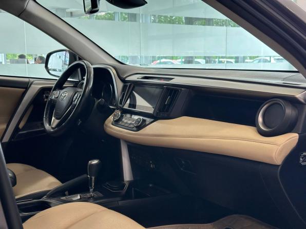 Toyota RAV4 IV (XA40) Рестайлинг с пробегом 2018 года, цена 2 635 000 рублей, 130908 км, внедорожник, Автокод Объявления