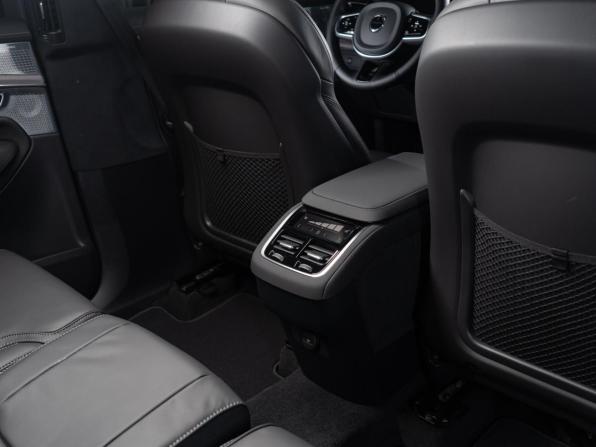 Новый Volvo XC90 II Рестайлинг 2 2026 года, цена 11 250 000 рублей, внедорожник, Автокод Объявления