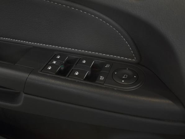 Opel Astra H Рестайлинг с пробегом 2012 года, цена 649 999 рублей, 297444 км, седан, Автокод Объявления