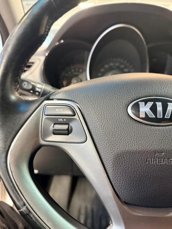 Kia Rio III Рестайлинг с пробегом 2015 года, цена 1 009 000 рублей, 159000 км, седан, Автокод Объявления