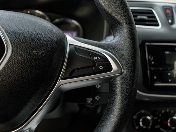 Renault Sandero II Рестайлинг с пробегом 2018 года, цена 1 090 000 рублей, 120367 км, хэтчбек, Автокод Объявления