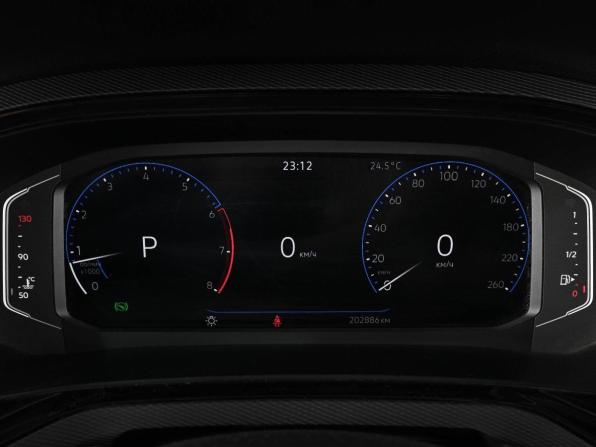 Volkswagen Polo VI с пробегом 2021 года, цена 1 819 000 рублей, 202886 км, лифтбек, Автокод Объявления
