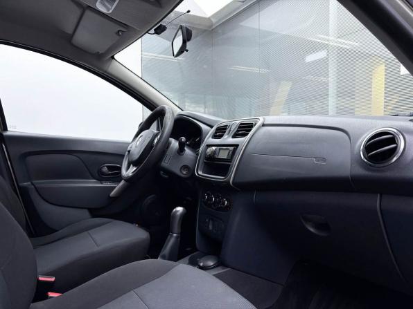Renault Sandero II с пробегом 2015 года, цена 750 000 рублей, 89426 км, хэтчбек, Автокод Объявления