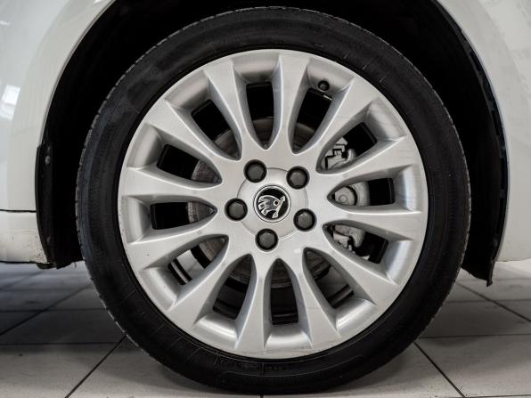 Skoda Octavia III (A7) Рестайлинг с пробегом 2018 года, цена 1 680 000 рублей, 178000 км, лифтбек, Автокод Объявления