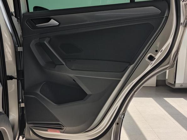 Volkswagen Tiguan II с пробегом 2020 года, цена 2 800 000 рублей, 95755 км, внедорожник, Автокод Объявления