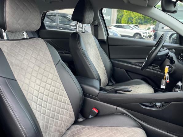 Hyundai Elantra VII (CN7) с пробегом 2021 года, цена 2 350 000 рублей, 21950 км, седан, Автокод Объявления