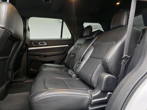 Ford Explorer V Рестайлинг с пробегом 2017 года, цена 2 035 000 рублей, 268384 км, внедорожник, Автокод Объявления