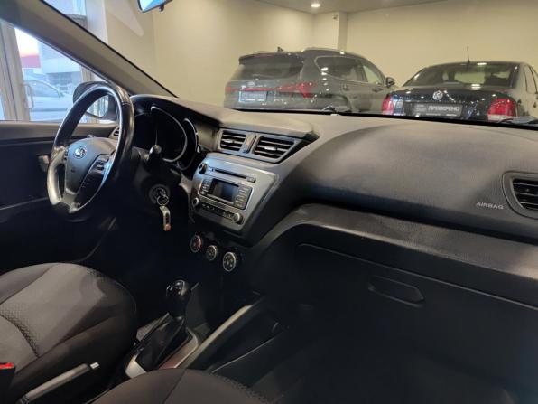 Kia Rio III Рестайлинг с пробегом 2017 года, цена 1 289 000 рублей, 62048 км, хэтчбек, Автокод Объявления