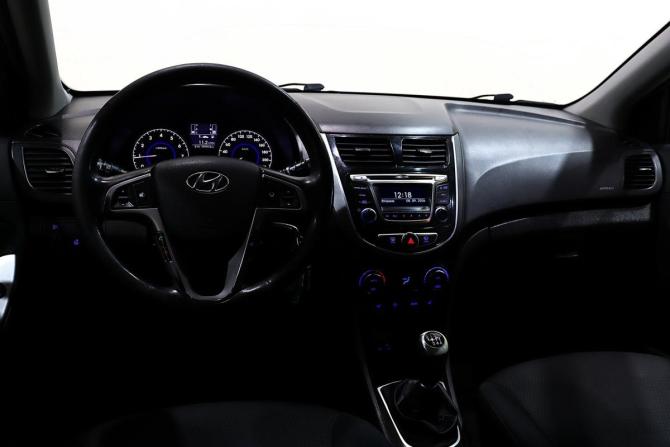 Hyundai Solaris I Рестайлинг с пробегом 2015 года, цена 798 000 рублей, 198000 км, хэтчбек, Автокод Объявления