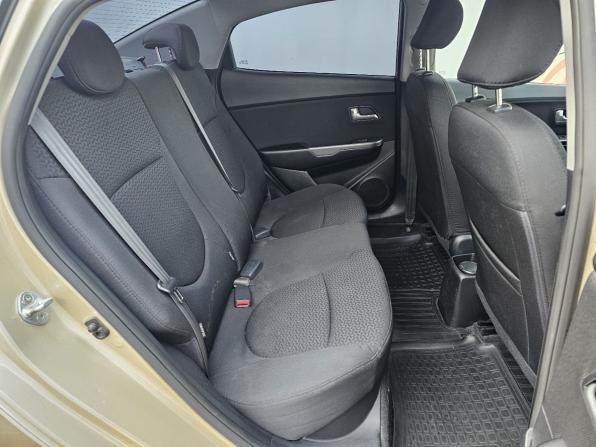 Kia Rio III Рестайлинг с пробегом 2015 года, цена 999 000 рублей, 165270 км, седан, Автокод Объявления