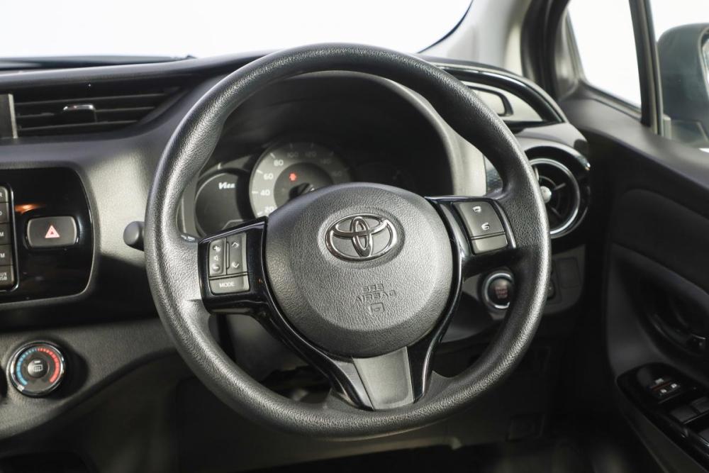 Toyota Vitz III (XP130) Рестайлинг 2 Новосибирск  - изображение 12
