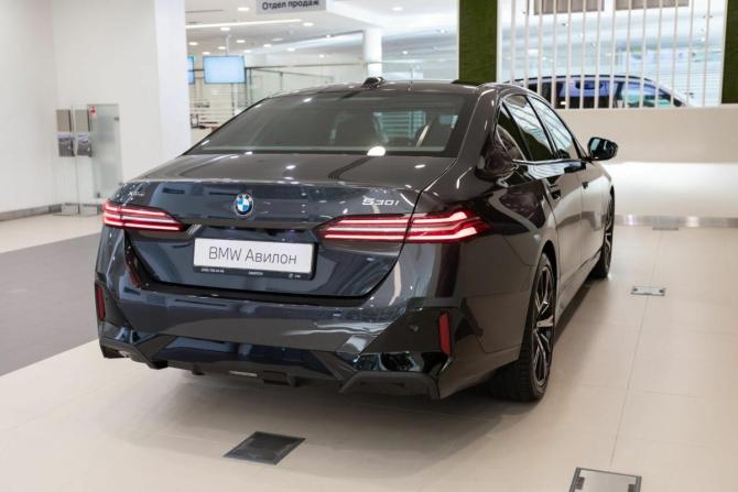 Новый BMW 5 серии VIII (G60/G61/G68) 2025 года, цена 12 629 900 рублей, седан, Автокод Объявления
