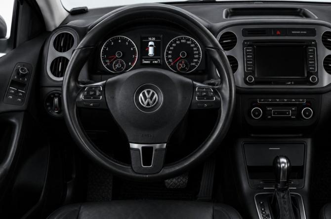 Volkswagen Tiguan I с пробегом 2011 года, цена 1 279 000 рублей, 246000 км, внедорожник, Автокод Объявления