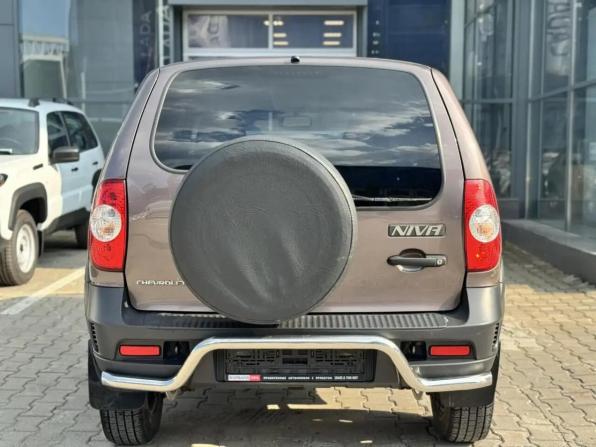 Chevrolet Niva I Рестайлинг с пробегом 2017 года, цена 620 000 рублей, 100000 км, внедорожник, Автокод Объявления