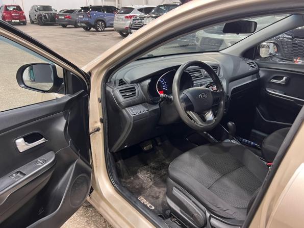 Kia Rio III с пробегом 2012 года, цена 750 000 рублей, 131471 км, хэтчбек, Автокод Объявления