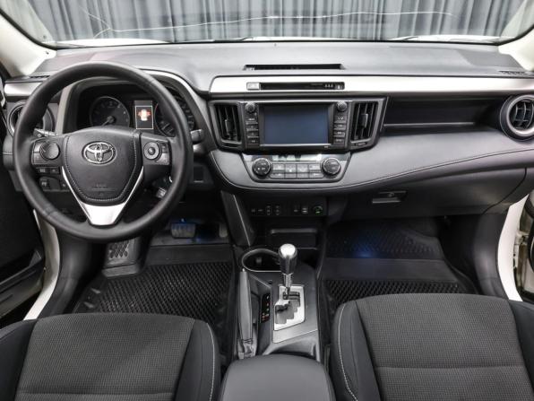 Toyota RAV4 IV (XA40) Рестайлинг с пробегом 2017 года, цена 2 249 000 рублей, 146356 км, внедорожник, Автокод Объявления