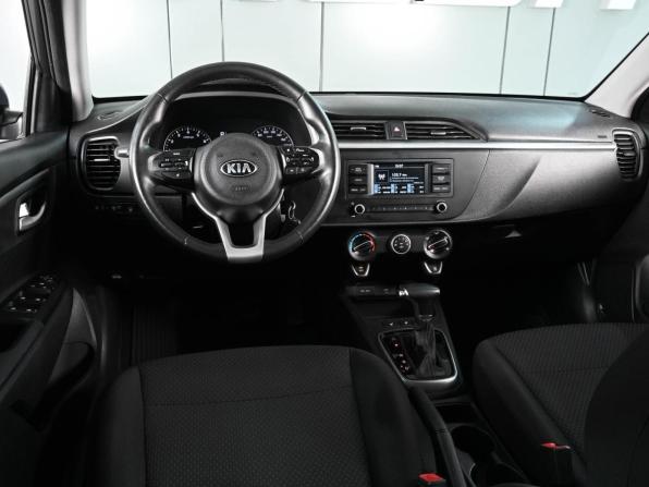 Kia Rio IV Рестайлинг с пробегом 2021 года, цена 1 649 000 рублей, 60353 км, седан, Автокод Объявления