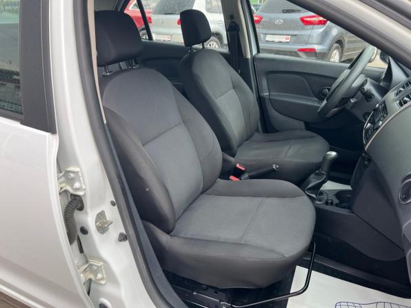 Renault Logan II с пробегом 2014 года, цена 690 000 рублей, 79135 км, седан, Автокод Объявления