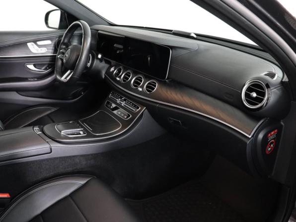 Mercedes-Benz E-Класс V (W213 S213 C238) Рестайлинг с пробегом 2021 года, цена 5 700 000 рублей, 50529 км, седан, Автокод Объявления