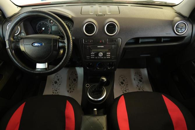 Ford Fusion I Рестайлинг с пробегом 2007 года, цена 499 000 рублей, 292000 км, хэтчбек, Автокод Объявления