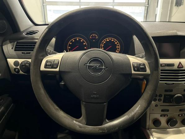 Opel Astra H Рестайлинг с пробегом 2008 года, цена 420 000 рублей, 265996 км, седан, Автокод Объявления