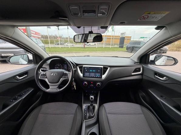 Hyundai Solaris II с пробегом 2017 года, цена 1 235 000 рублей, 128500 км, седан, Автокод Объявления