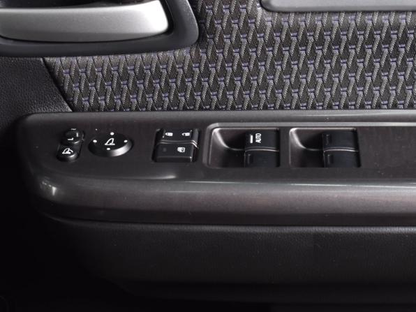Honda Stepwgn V с пробегом 2016 года, цена 1 964 995 рублей, 81139 км, минивэн, Автокод Объявления