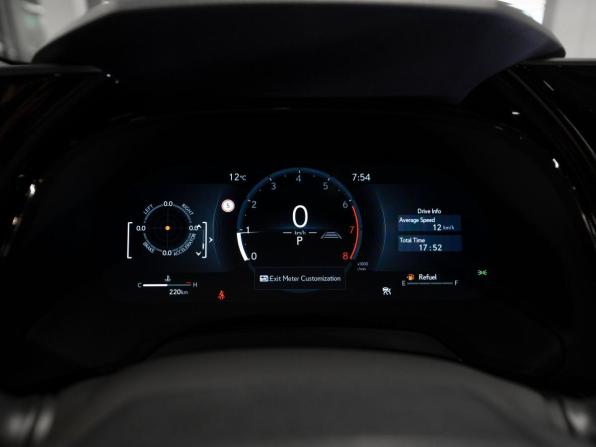 Lexus RX V с пробегом 2026 года, цена 8 350 000 рублей, 220 км, внедорожник, Автокод Объявления