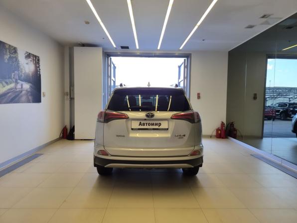 Toyota RAV4 IV (XA40) Рестайлинг с пробегом 2017 года, цена 2 340 000 рублей, 188000 км, внедорожник, Автокод Объявления