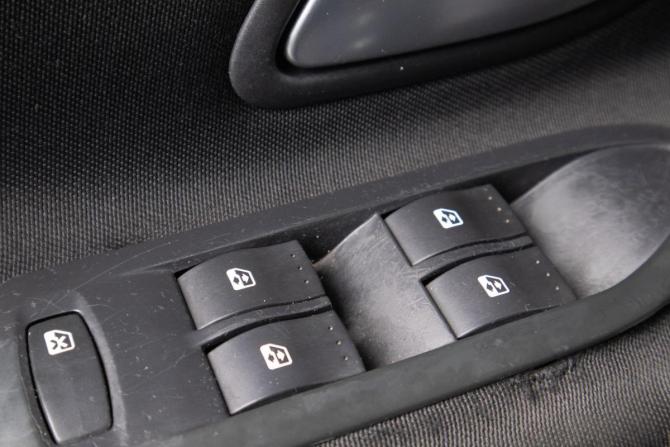 Renault Laguna II Рестайлинг с пробегом 2007 года, цена 459 000 рублей, 245523 км, лифтбек, Автокод Объявления