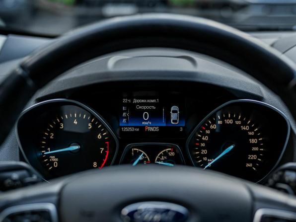 Ford Kuga II Рестайлинг с пробегом 2017 года, цена 1 518 000 рублей, 124360 км, внедорожник, Автокод Объявления
