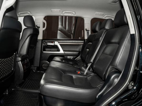Toyota Land Cruiser 200 Series Рестайлинг 2 с пробегом 2018 года, цена 7 250 000 рублей, 138262 км, внедорожник, Автокод Объявления