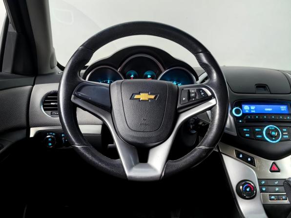 Chevrolet Cruze I Рестайлинг с пробегом 2013 года, цена 699 000 рублей, 156951 км, хэтчбек, Автокод Объявления