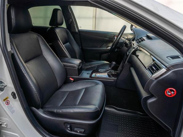 Toyota Camry VII (XV50) Рестайлинг с пробегом 2016 года, цена 2 199 000 рублей, 187361 км, седан, Автокод Объявления