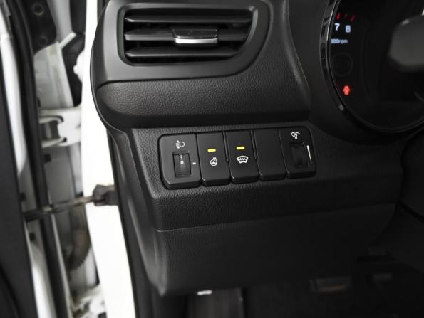 Kia Rio III Рестайлинг с пробегом 2016 года, цена 1 108 070 рублей, 120882 км, хэтчбек, Автокод Объявления