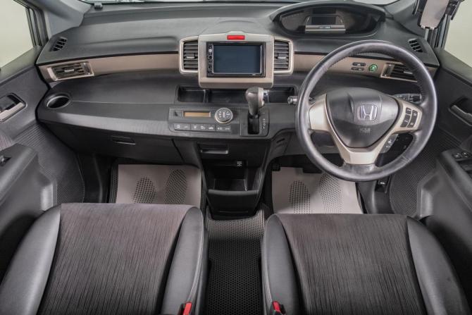 Honda Freed I Рестайлинг с пробегом 2012 года, цена 959 000 рублей, 238000 км, компактвэн, Автокод Объявления