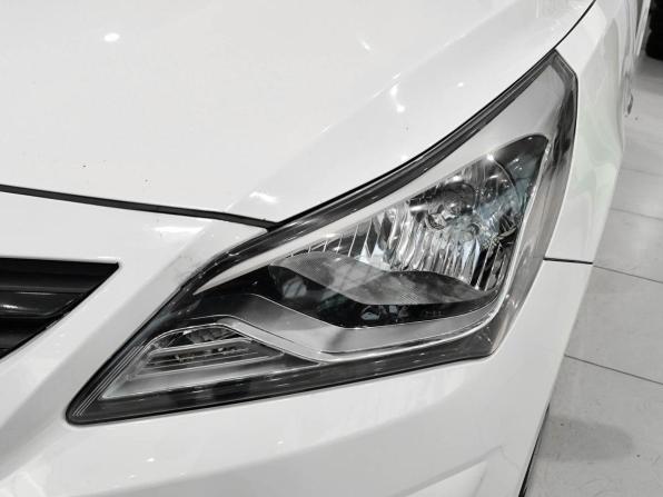 Hyundai Solaris I Рестайлинг с пробегом 2016 года, цена 980 000 рублей, 125542 км, хэтчбек, Автокод Объявления