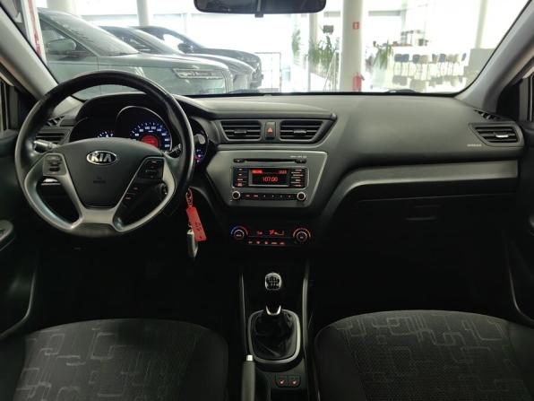 Kia Rio III Рестайлинг с пробегом 2016 года, цена 835 000 рублей, 100350 км, хэтчбек, Автокод Объявления