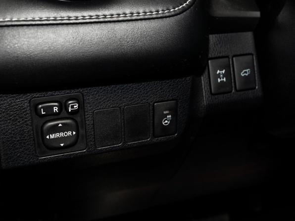 Toyota RAV4 IV (XA40) Рестайлинг с пробегом 2016 года, цена 2 650 000 рублей, 127350 км, внедорожник, Автокод Объявления