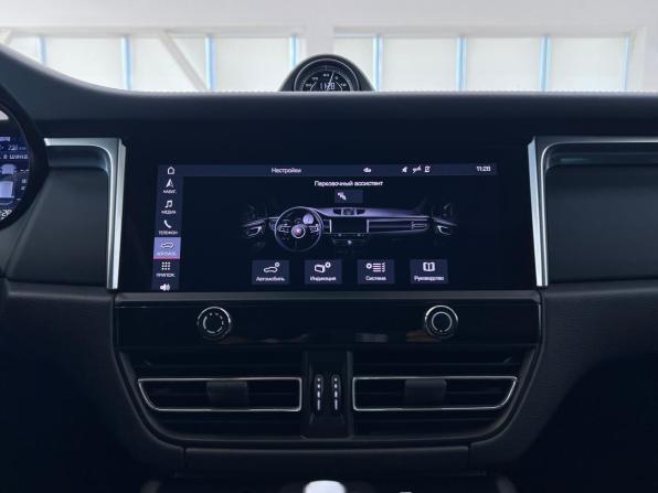 Porsche Macan I Рестайлинг 2 с пробегом 2022 года, цена 7 150 000 рублей, 55295 км, внедорожник, Автокод Объявления