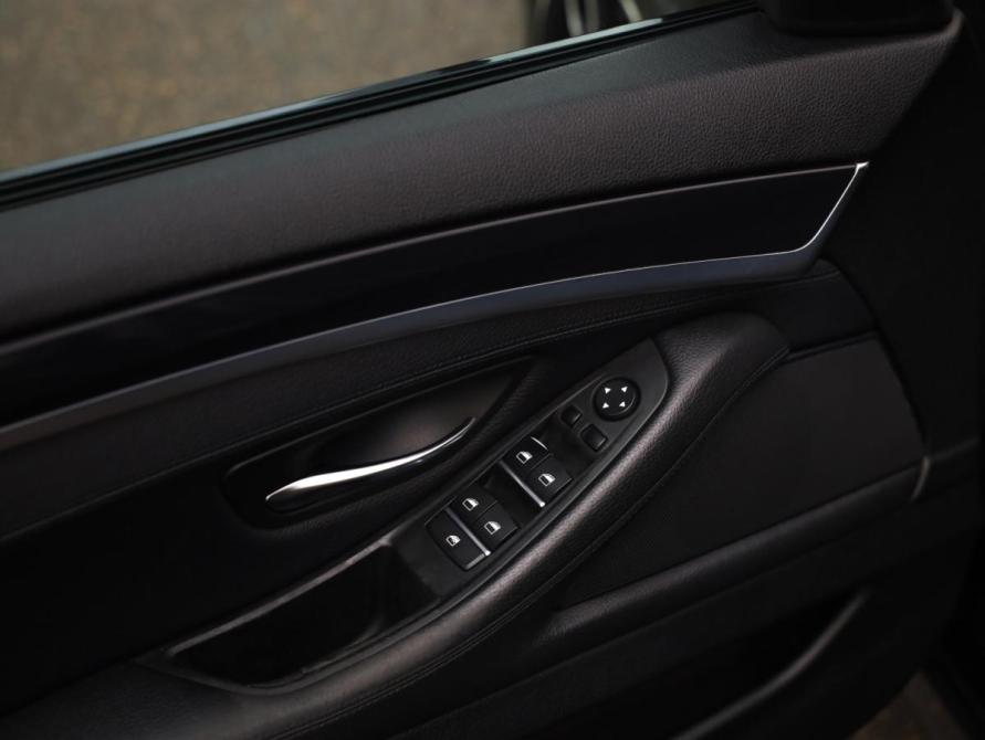 BMW 5 серии VI (F10/F11/F07) Рестайлинг Санкт-Петербург  - изображение 23