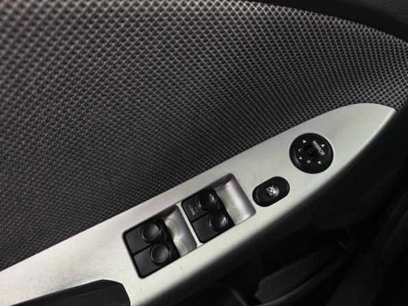 Hyundai Solaris I с пробегом 2011 года, цена 949 000 рублей, 159000 км, седан, Автокод Объявления