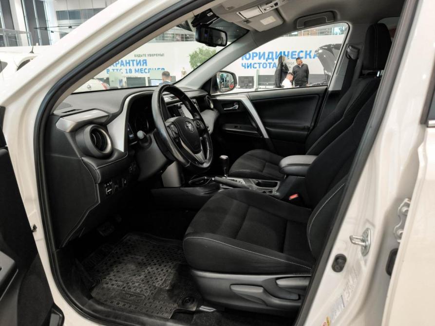 Toyota RAV4 IV (XA40) Рестайлинг Казань  - изображение 20