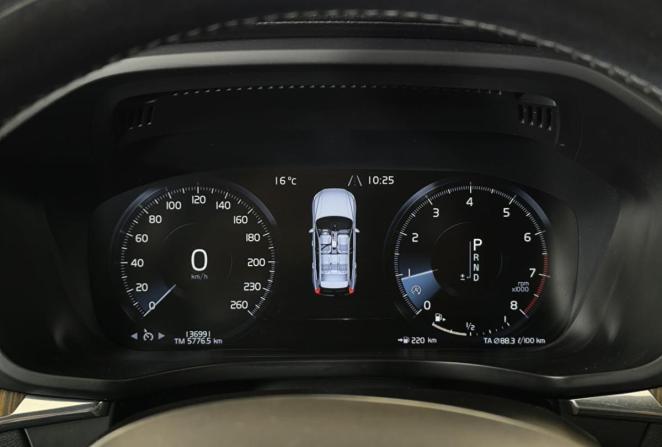 Volvo XC60 II с пробегом 2018 года, цена 3 000 000 рублей, 136991 км, внедорожник, Автокод Объявления