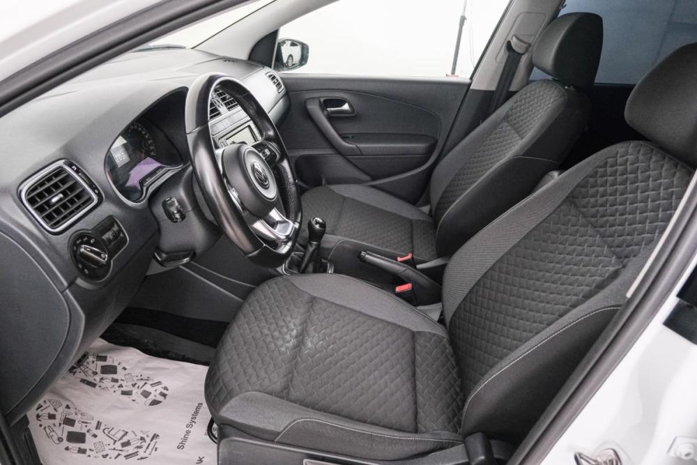 Volkswagen Polo V Рестайлинг Красноярск  - изображение 8