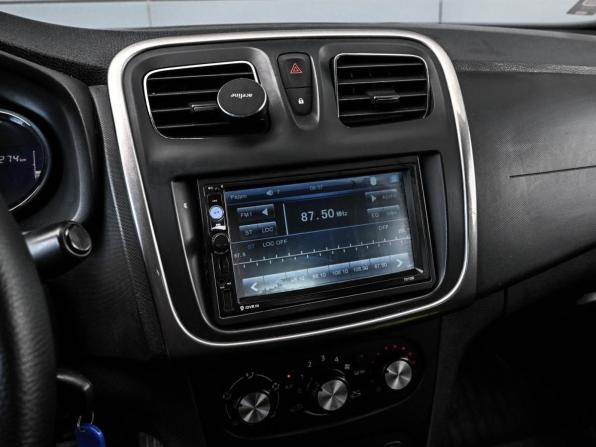 Renault Logan II с пробегом 2016 года, цена 569 000 рублей, 250274 км, седан, Автокод Объявления